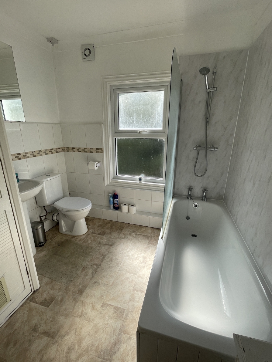 Main Bathroom