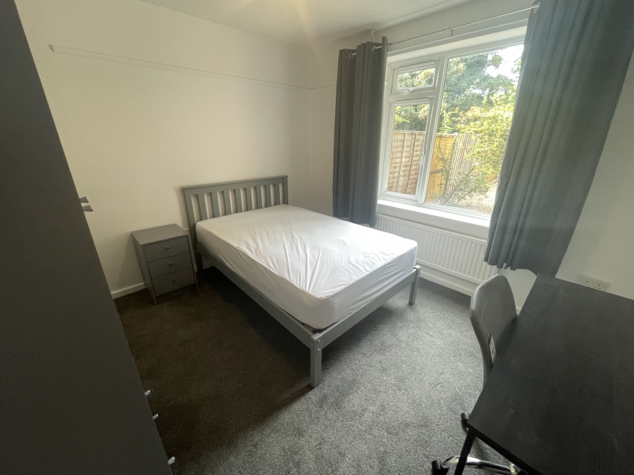 Ground bedroom