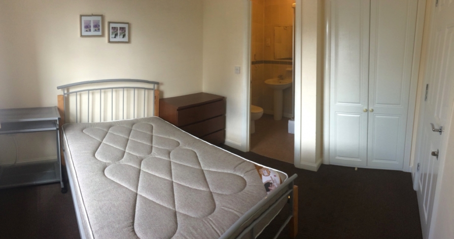 Double en-suite