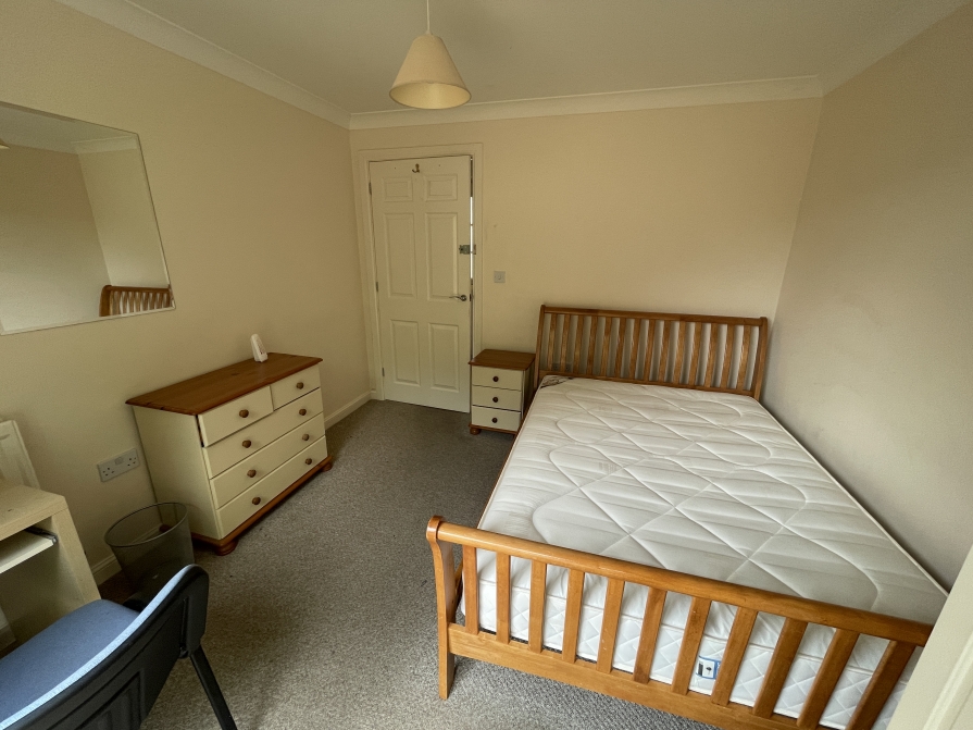 Ground bedroom