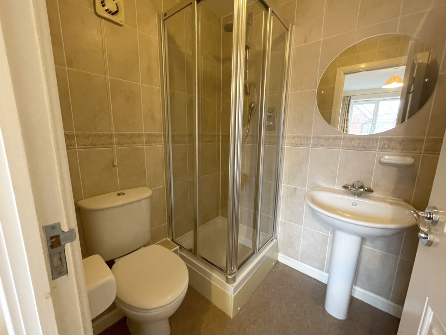 En-Suite Bathroom