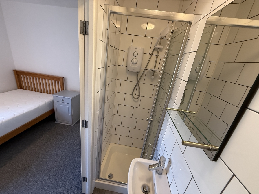 En-suite Bathroom