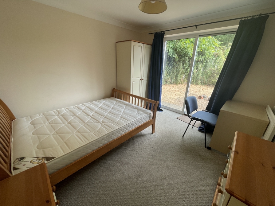 Ground bedroom