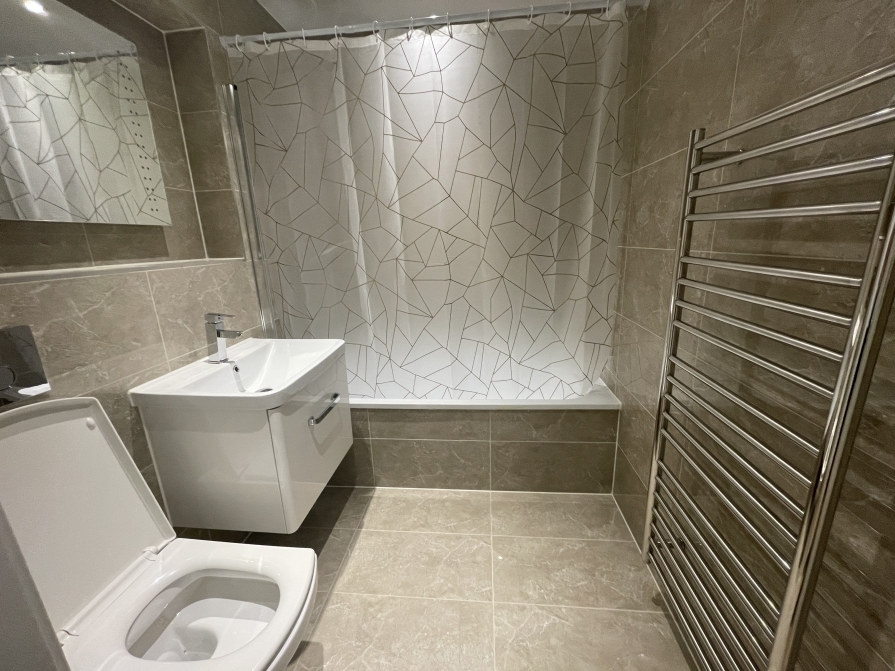 Main Bathroom