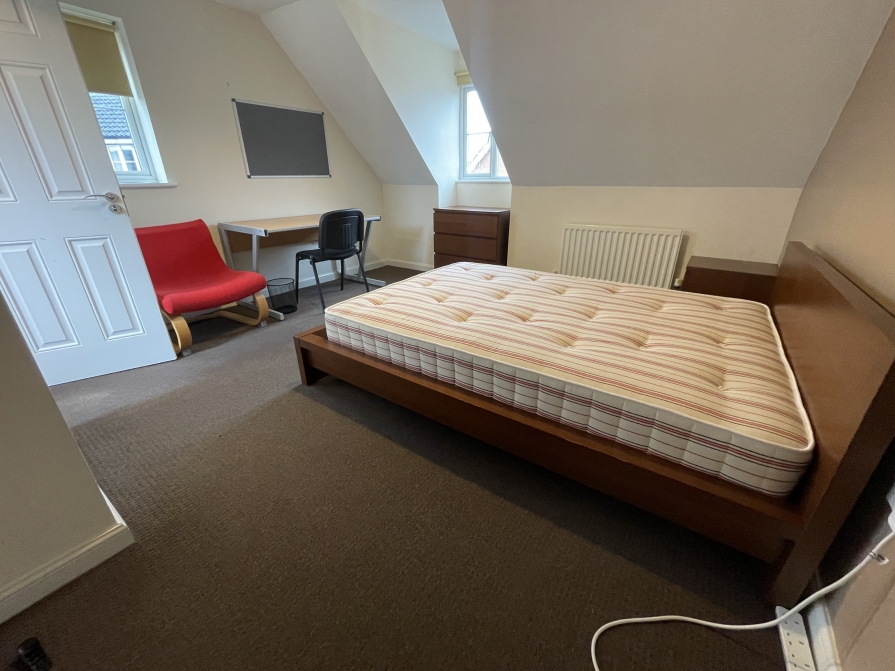 Master double en-suite