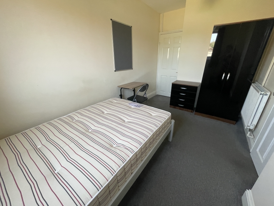 Ground bedroom