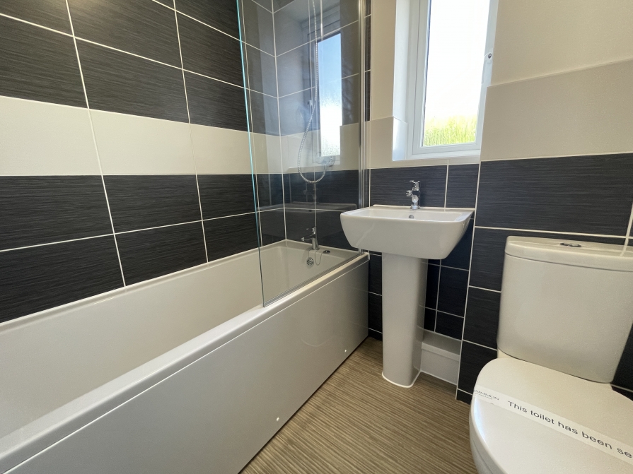 Main bathroom